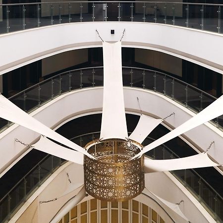 คราวน์ พลาซา โดฮา - เดอะ บิสซิเนส พาร์ค Hotel ภายนอก รูปภาพ