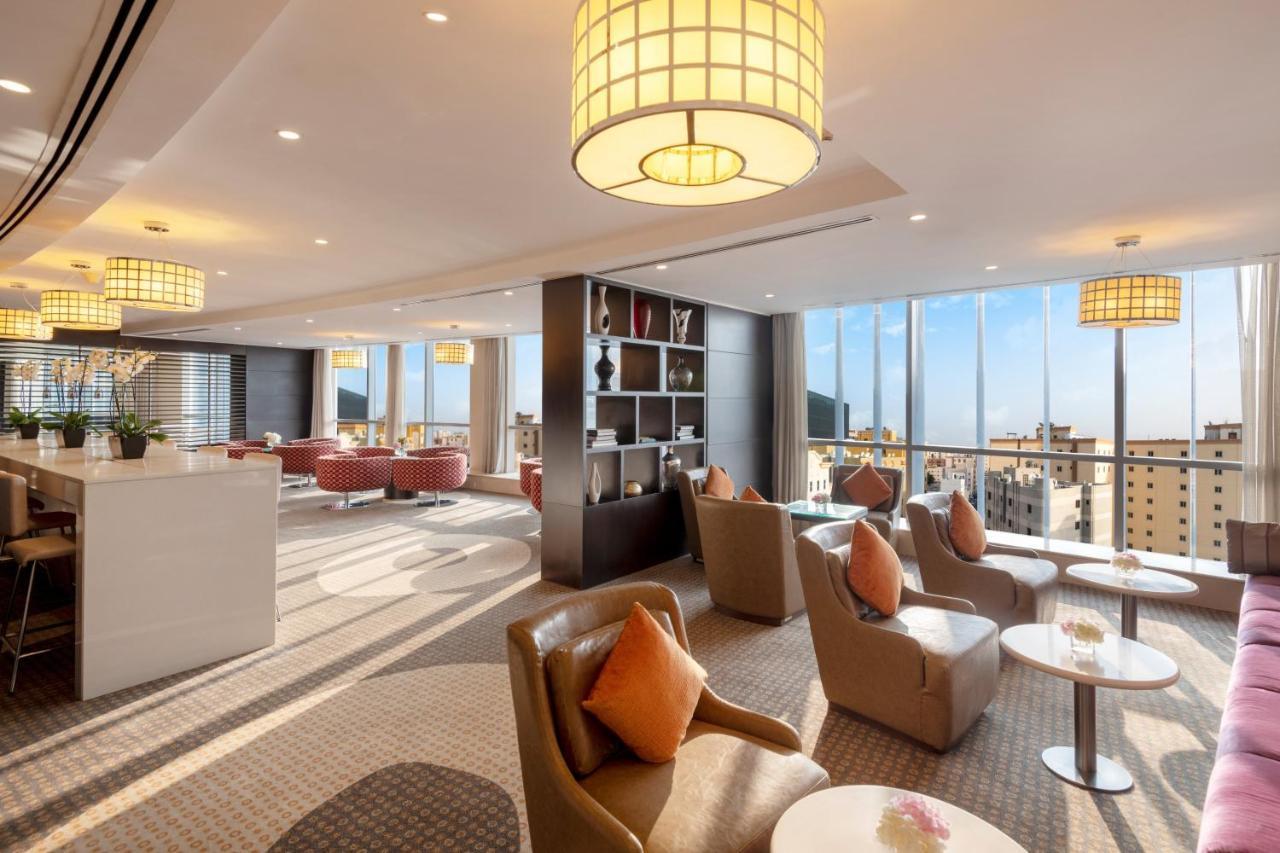 คราวน์ พลาซา โดฮา - เดอะ บิสซิเนส พาร์ค Hotel ภายนอก รูปภาพ The Club lounge at Singapore Changi Airport