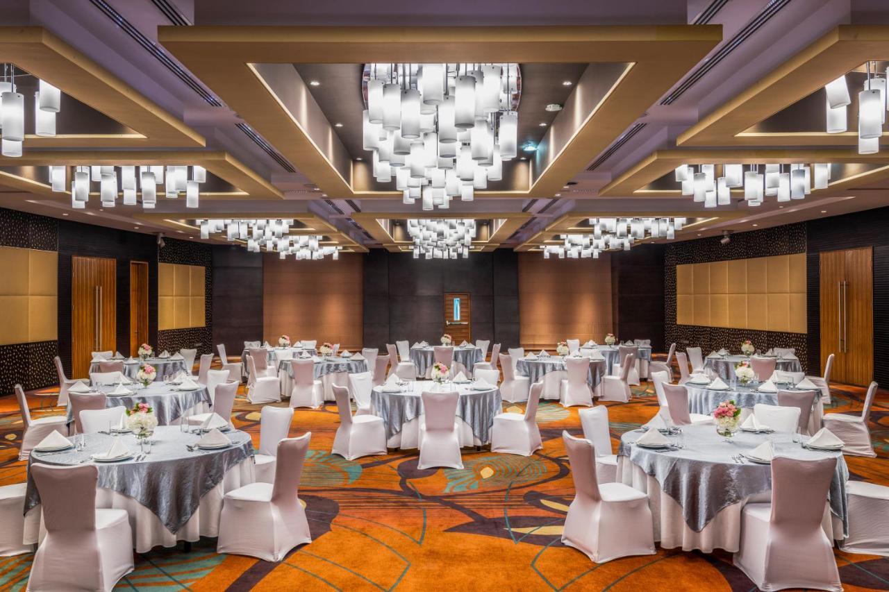 คราวน์ พลาซา โดฮา - เดอะ บิสซิเนส พาร์ค Hotel ภายนอก รูปภาพ The ballroom