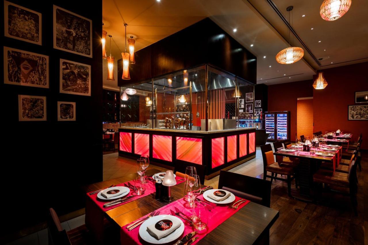 คราวน์ พลาซา โดฮา - เดอะ บิสซิเนส พาร์ค Hotel ภายนอก รูปภาพ The interior of the restaurant